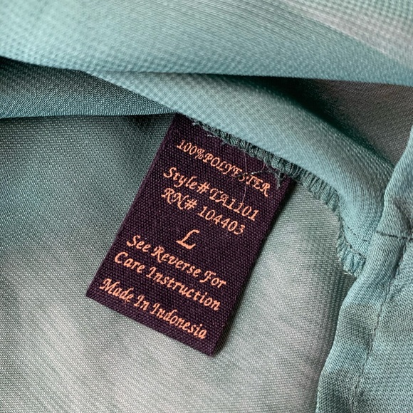 2 tops (blue and green polyester tanks) - Picture 6 of 10